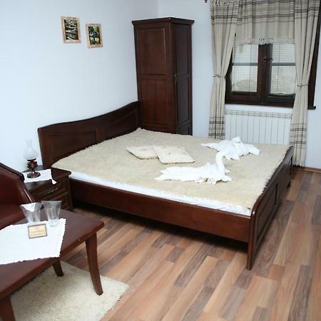 Oazis Guesthouse 洛维奇 外观 照片