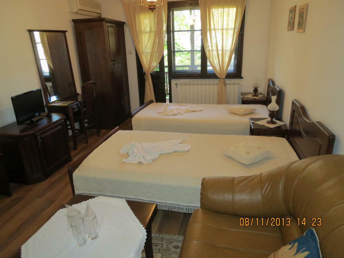 Oazis Guesthouse 洛维奇 外观 照片