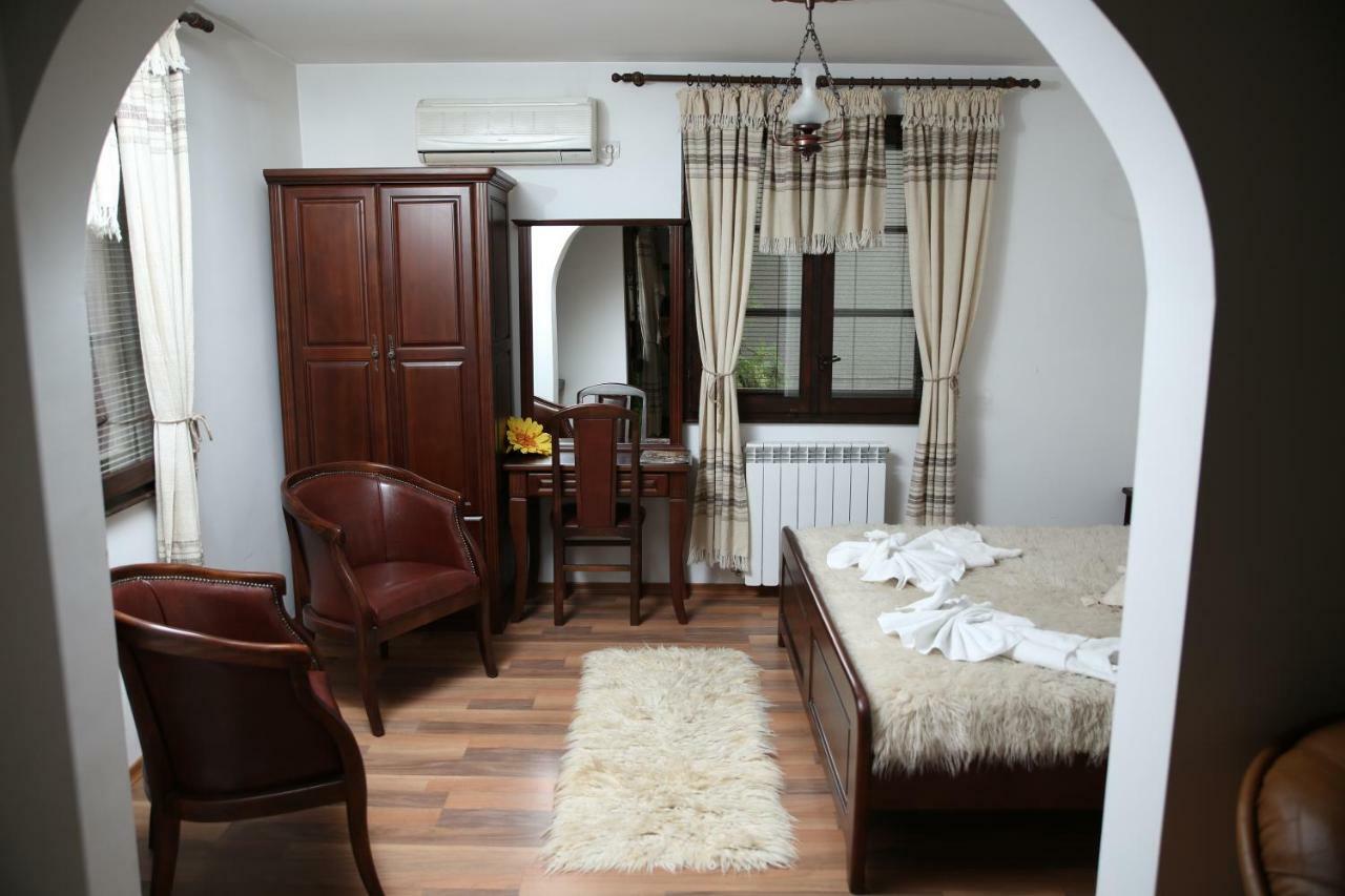 Oazis Guesthouse 洛维奇 外观 照片