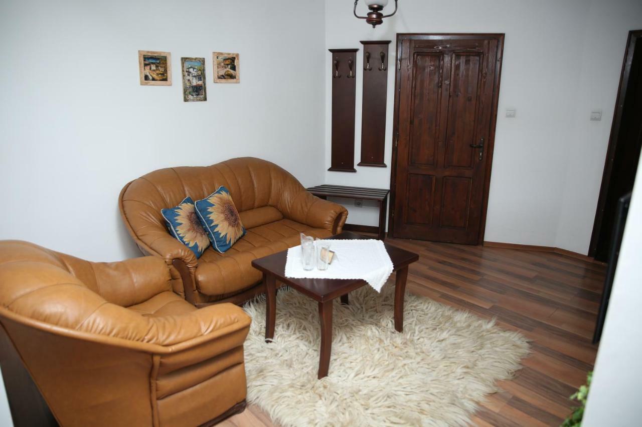 Oazis Guesthouse 洛维奇 外观 照片