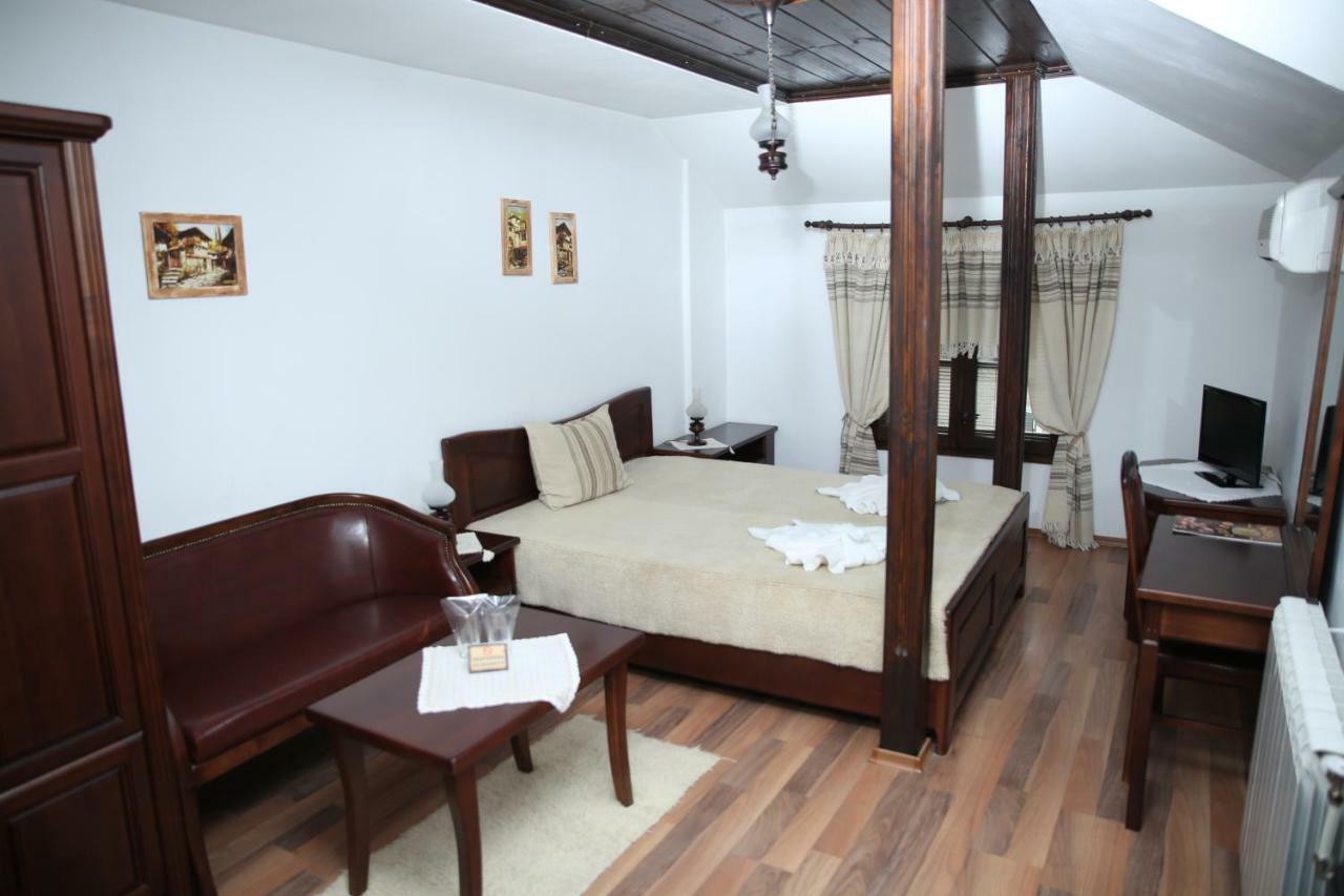 Oazis Guesthouse 洛维奇 外观 照片