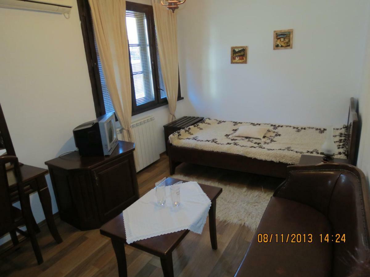 Oazis Guesthouse 洛维奇 外观 照片