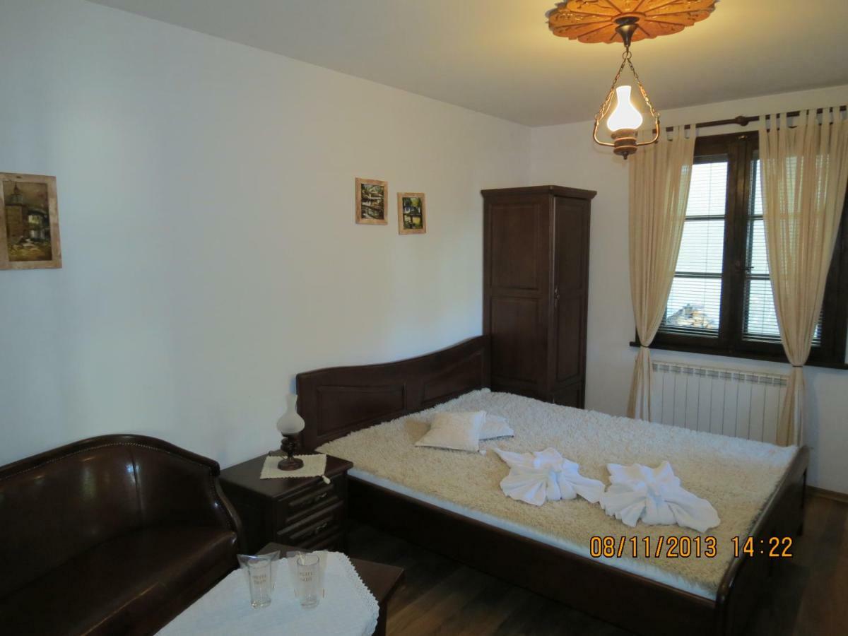Oazis Guesthouse 洛维奇 外观 照片